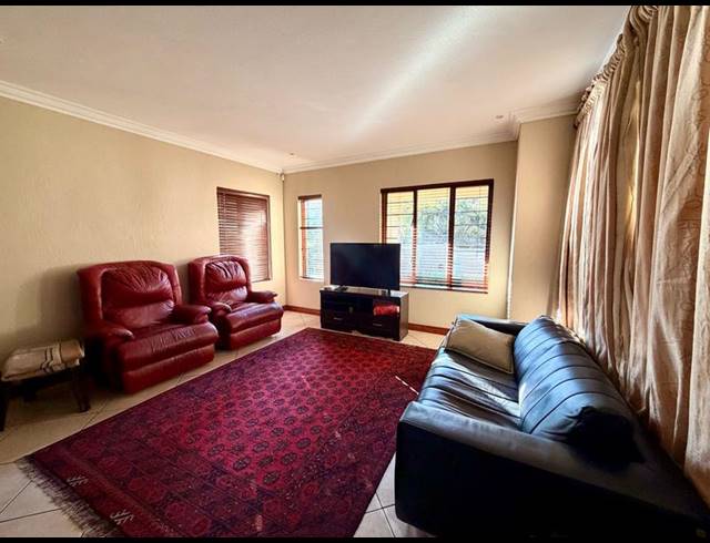 4 BEDROOM PROPERTY TO RENT IN NEWLANDS